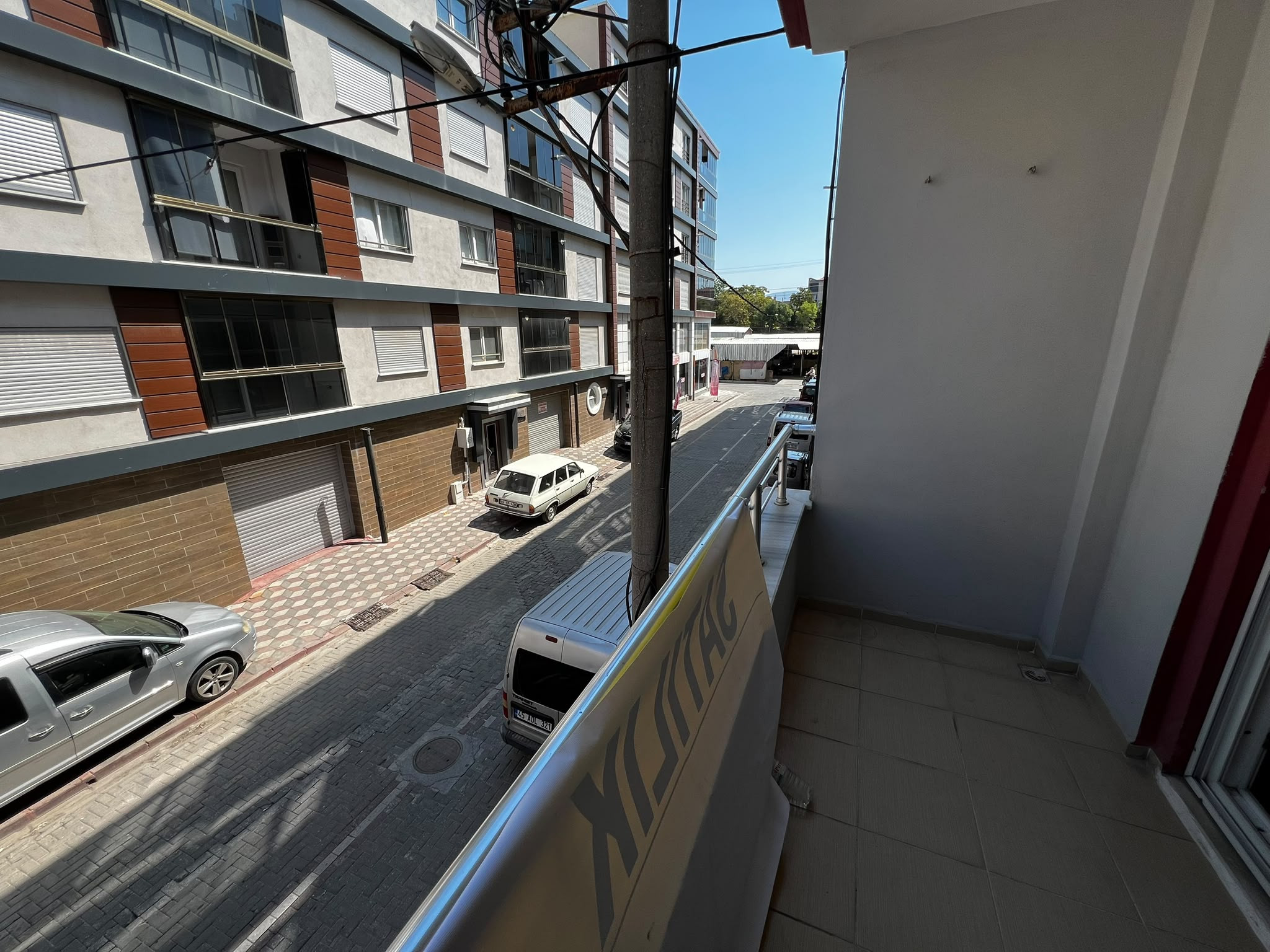 Pazar Pazarı Sokağı'nda Satılık 3+1 Ara Kat Daire | 140 m² | FuzulEvim, EminEvim kredi imkanıyla