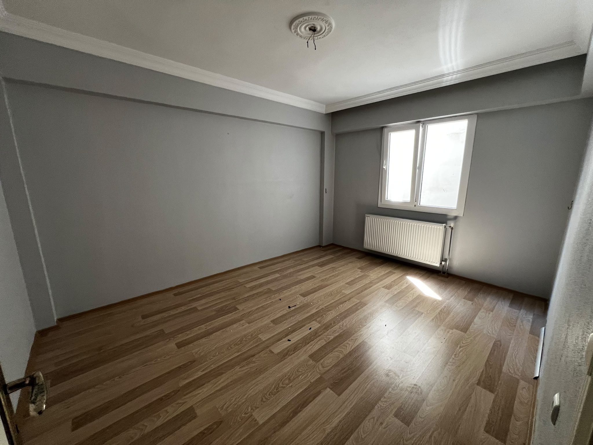 Pazar Pazarı Sokağı'nda Satılık 3+1 Ara Kat Daire | 140 m² | FuzulEvim, EminEvim kredi imkanıyla