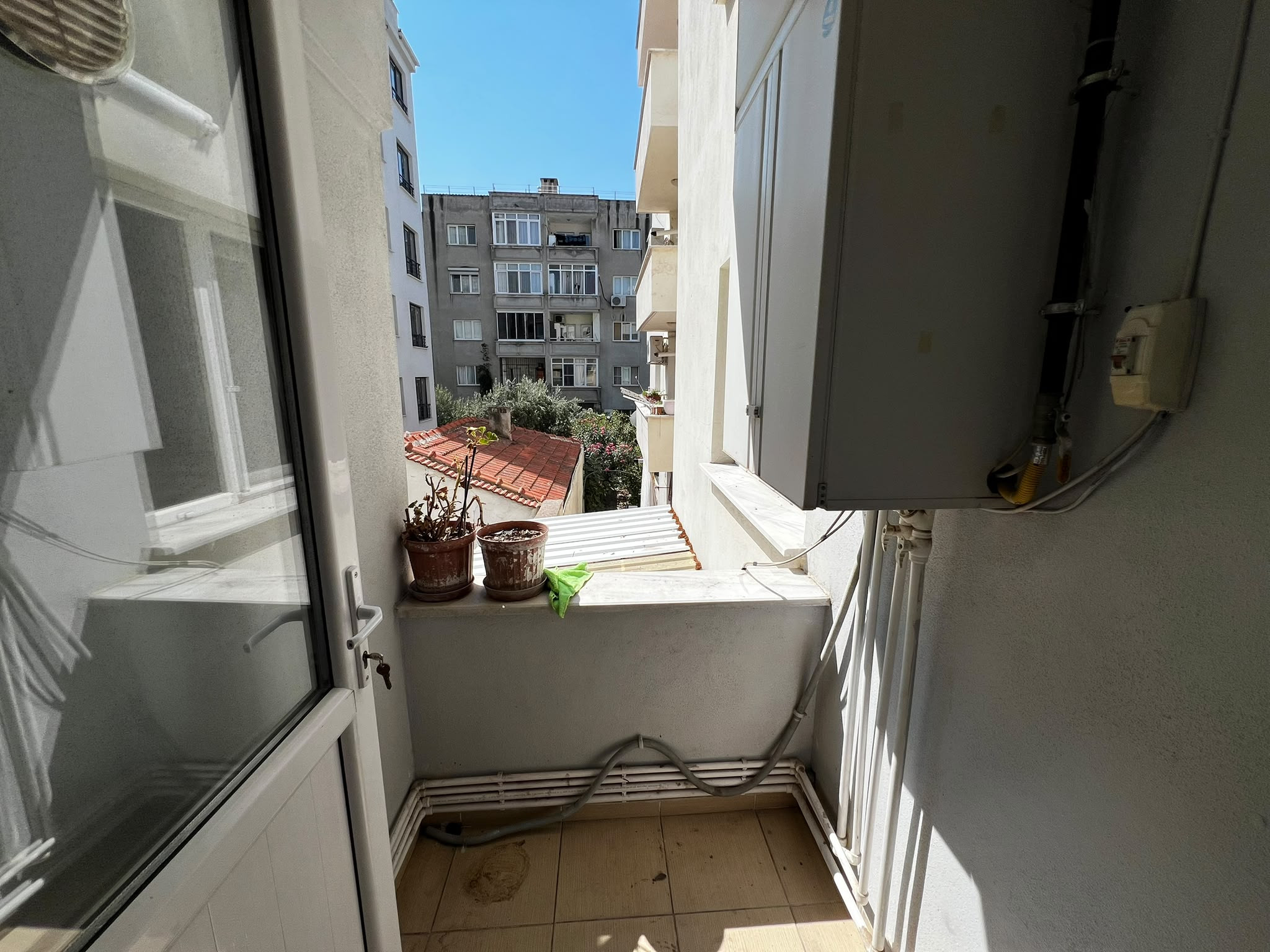 Pazar Pazarı Sokağı'nda Satılık 3+1 Ara Kat Daire | 140 m² | FuzulEvim, EminEvim kredi imkanıyla