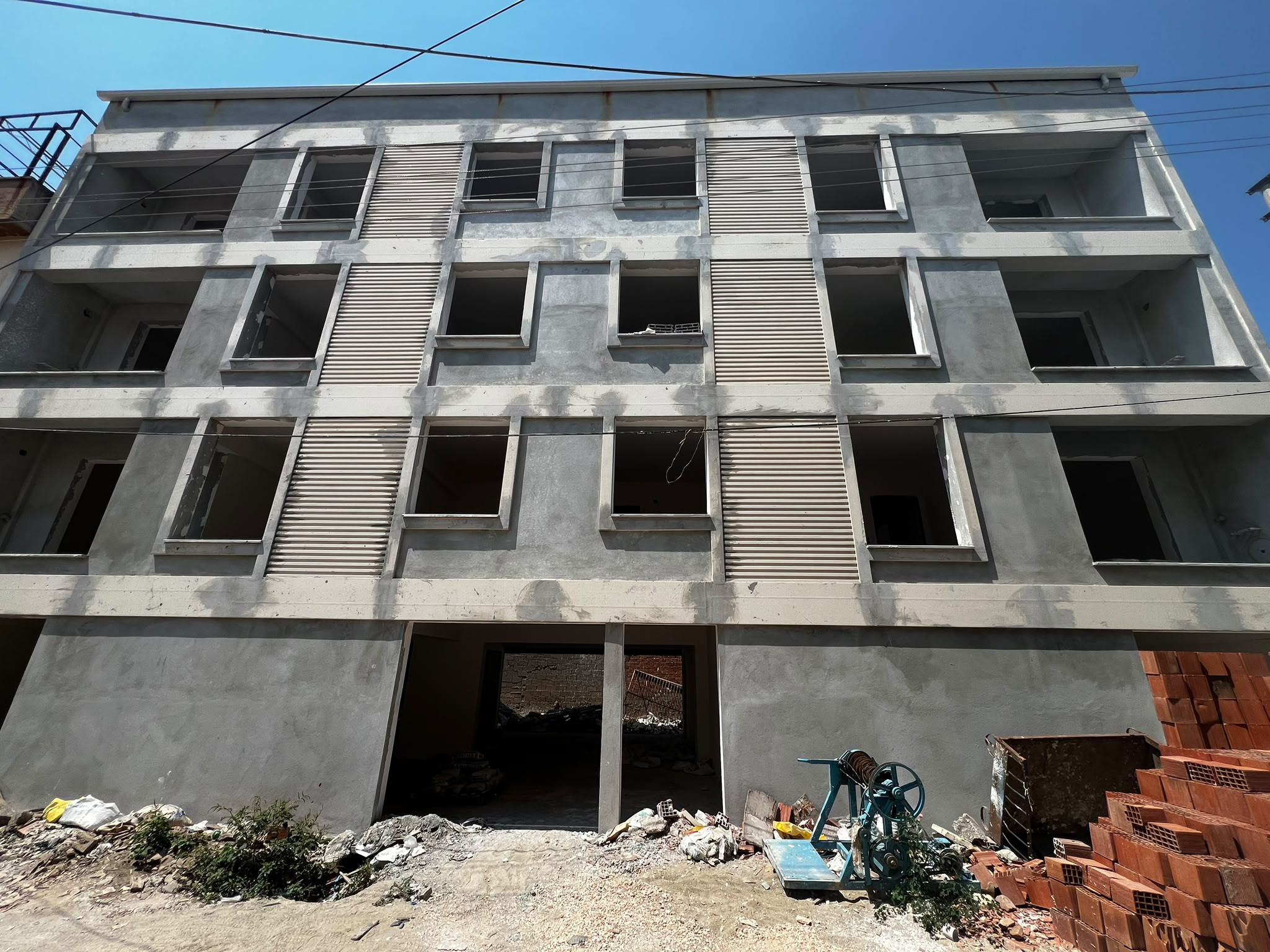 Akhisar Seyitahmet Mahallesi'nde 2+1 Satılık 80 m² Daire | Kapalı Otoparklı | Asansörlü