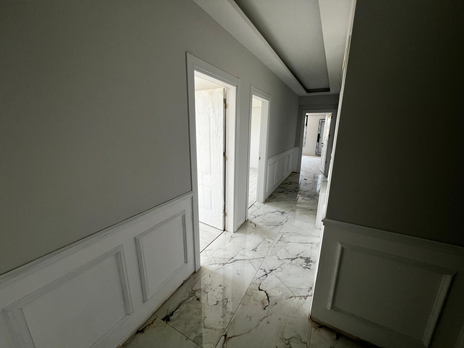 Akhisar Efendi Mahallesi'nde 3+1 Satılık Daire | 140 m² | Ring Yoluna 70 m