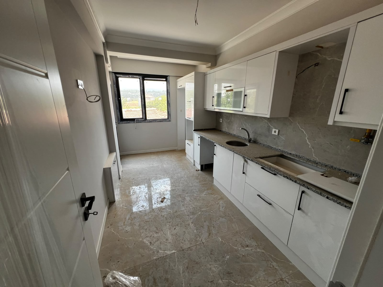 🏡 Akhisar Cumhuriyet Mahallesi'nde Satılık 2+1 Daire | 103 m² | Yerden Isıtmalı