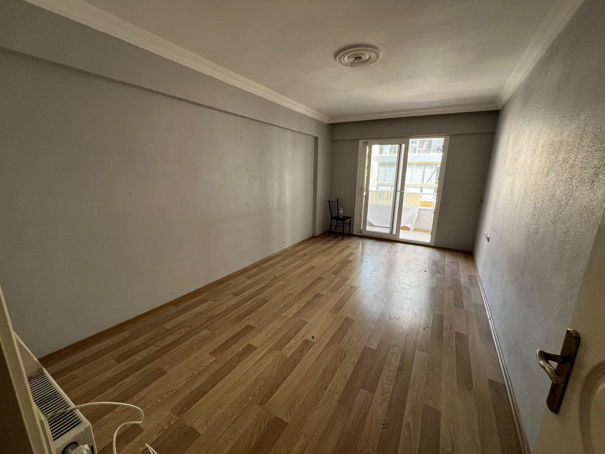 Pazar Pazarı Sokağı'nda Satılık 3+1 Ara Kat Daire | 140 m² | FuzulEvim, EminEvim kredi imkanıyla