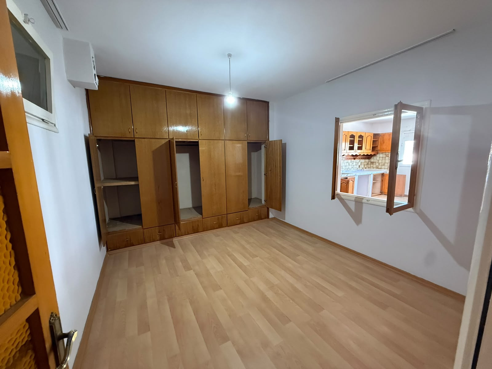 Zeytinliova Girişinde 2. Kat 120 m² Net 4+1 Daire | Arsa Hisseli