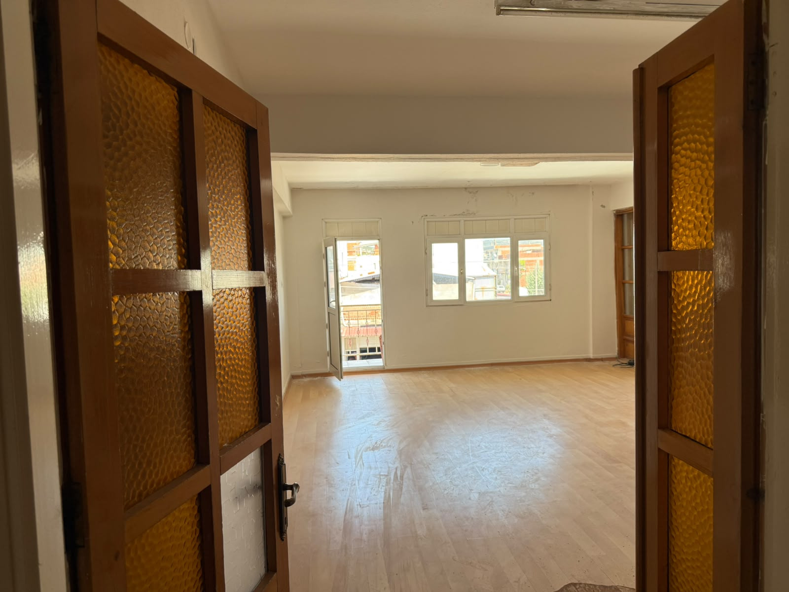 Zeytinliova Girişinde 2. Kat 120 m² Net 4+1 Daire | Arsa Hisseli